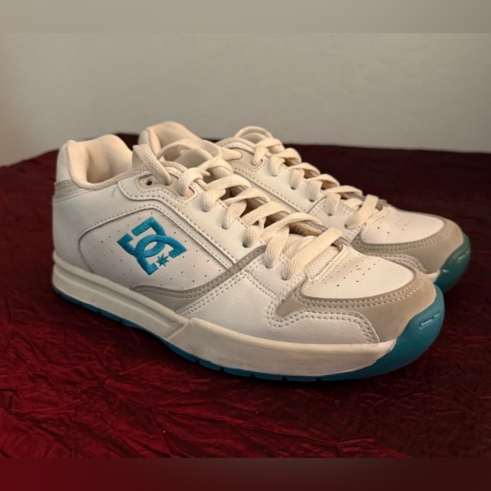 DC Pure-Teal and White Y2K Skater Shoes Size 8 Women's